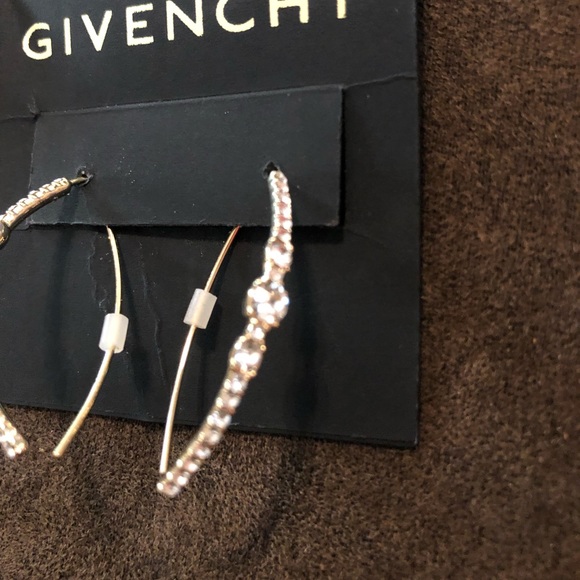Givenchy Earrings - Picture 3 of 8